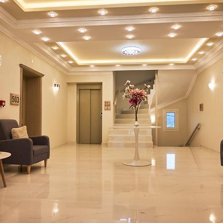 Aparthotel Famissi Sofita 7 Kalambaka Esterno foto