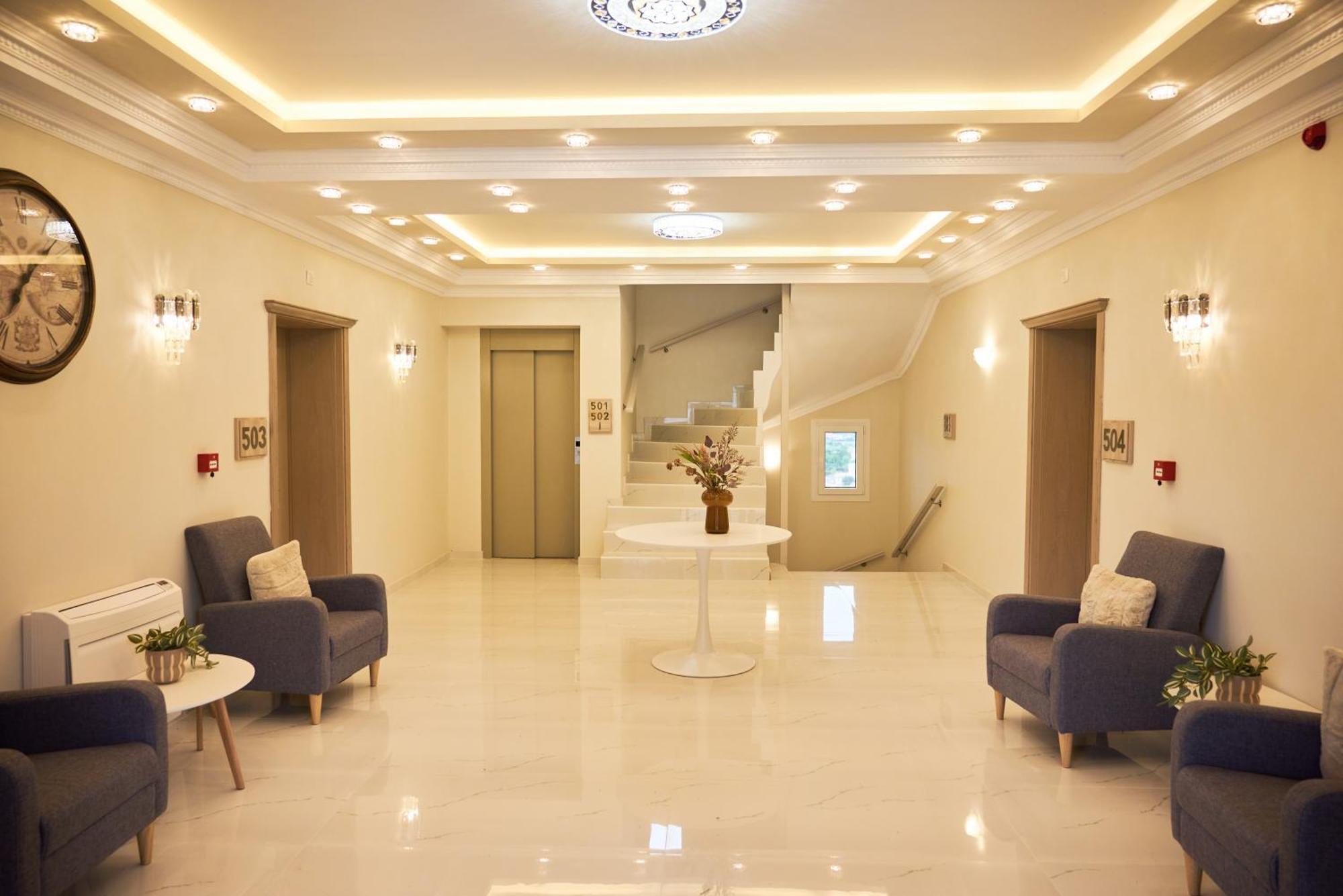 Aparthotel Famissi Sofita 7 Kalambaka Esterno foto