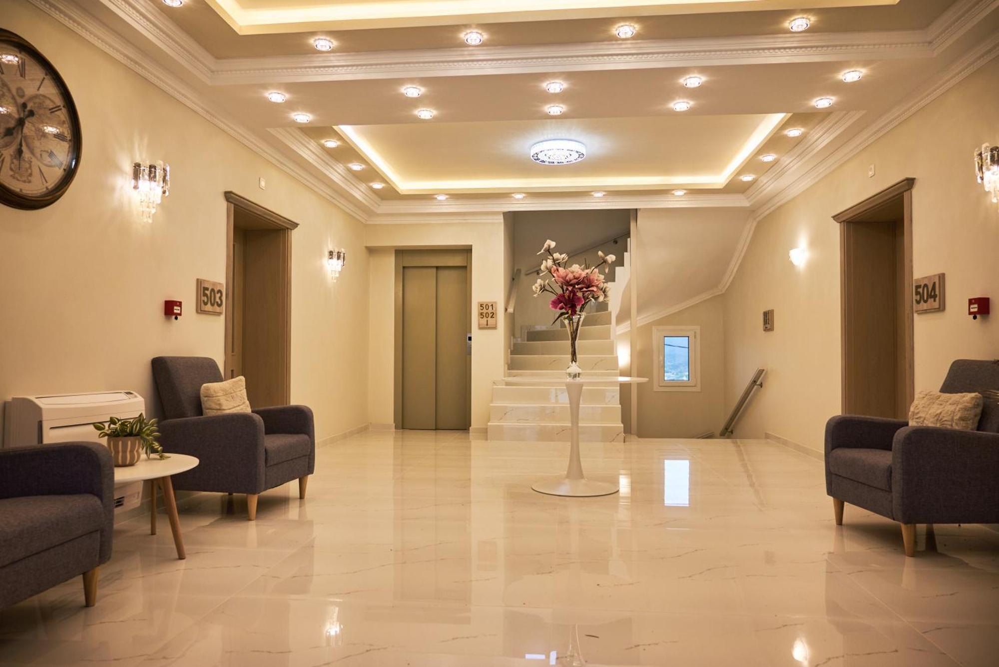 Aparthotel Famissi Sofita 7 Kalambaka Esterno foto