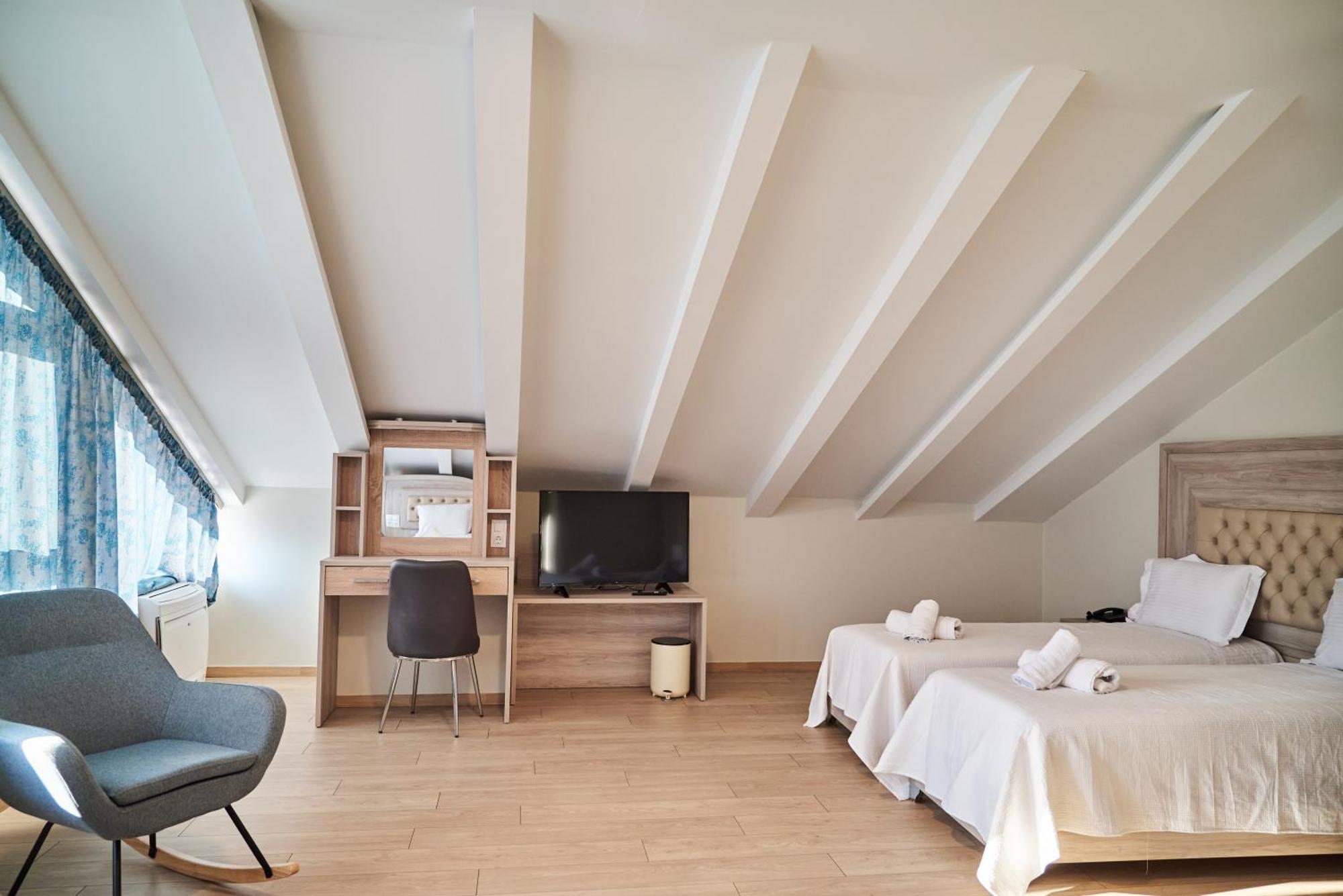 Aparthotel Famissi Sofita 7 Kalambaka Esterno foto