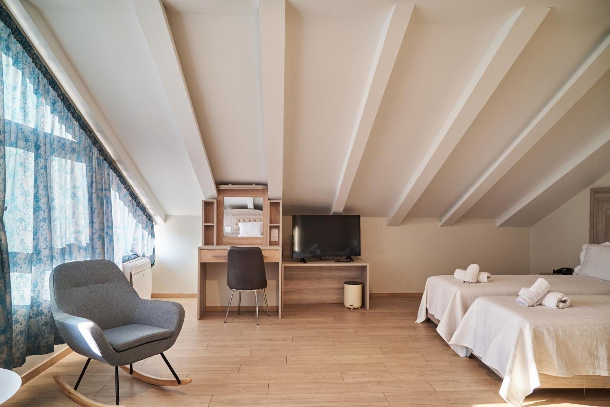 Aparthotel Famissi Sofita 7 Kalambaka Esterno foto