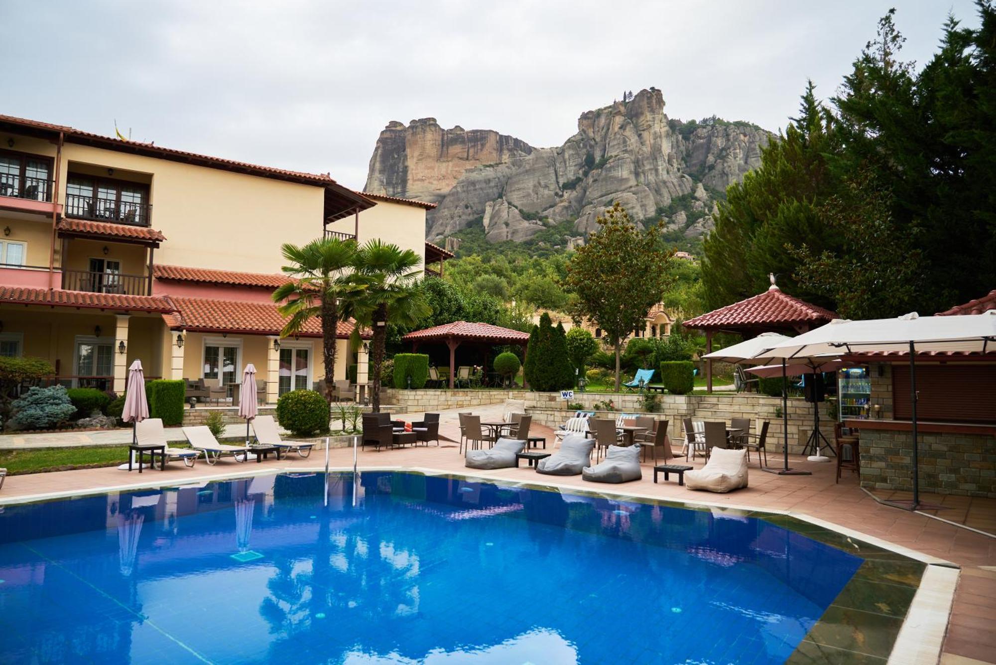 Aparthotel Famissi Sofita 7 Kalambaka Esterno foto