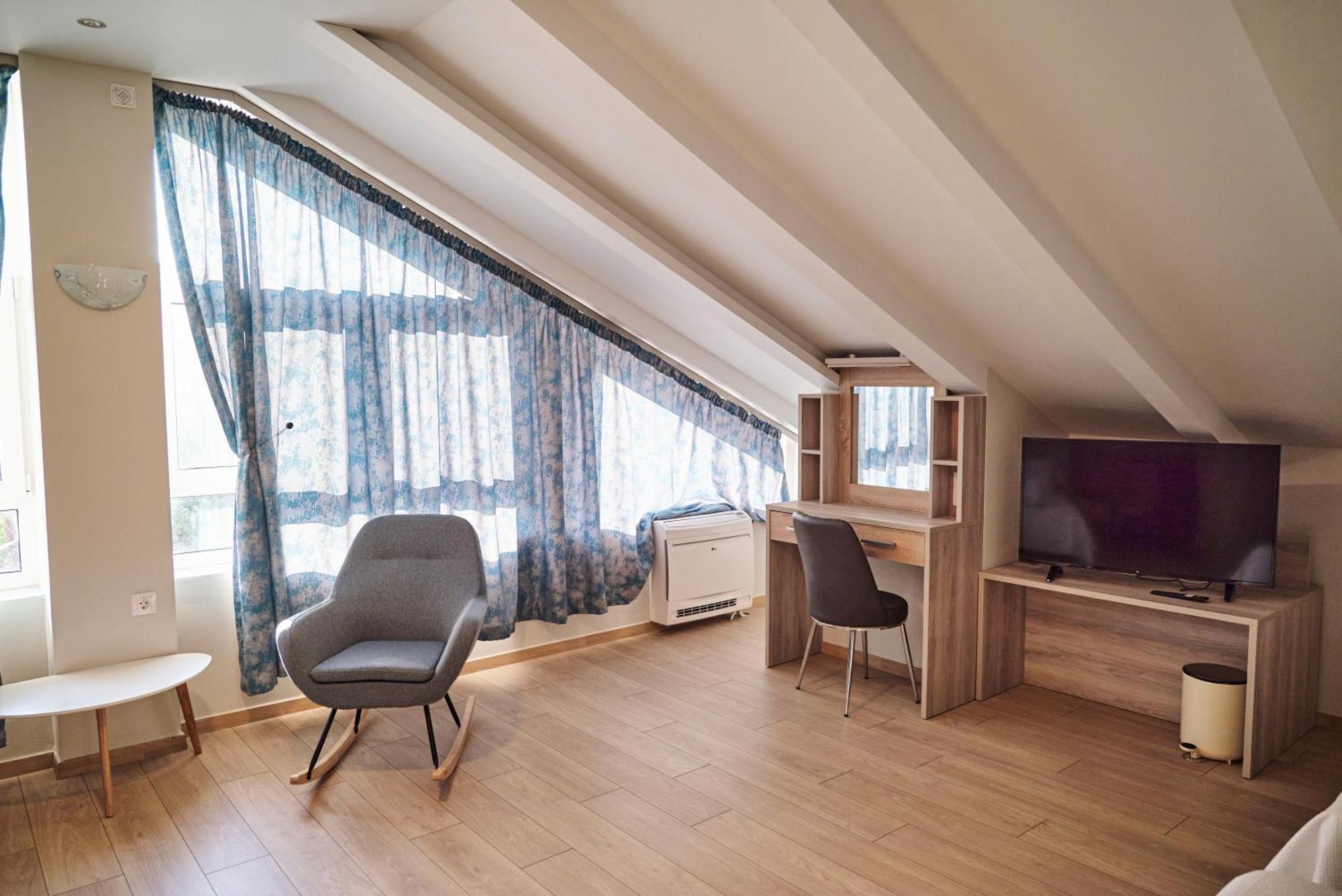 Aparthotel Famissi Sofita 7 Kalambaka Esterno foto