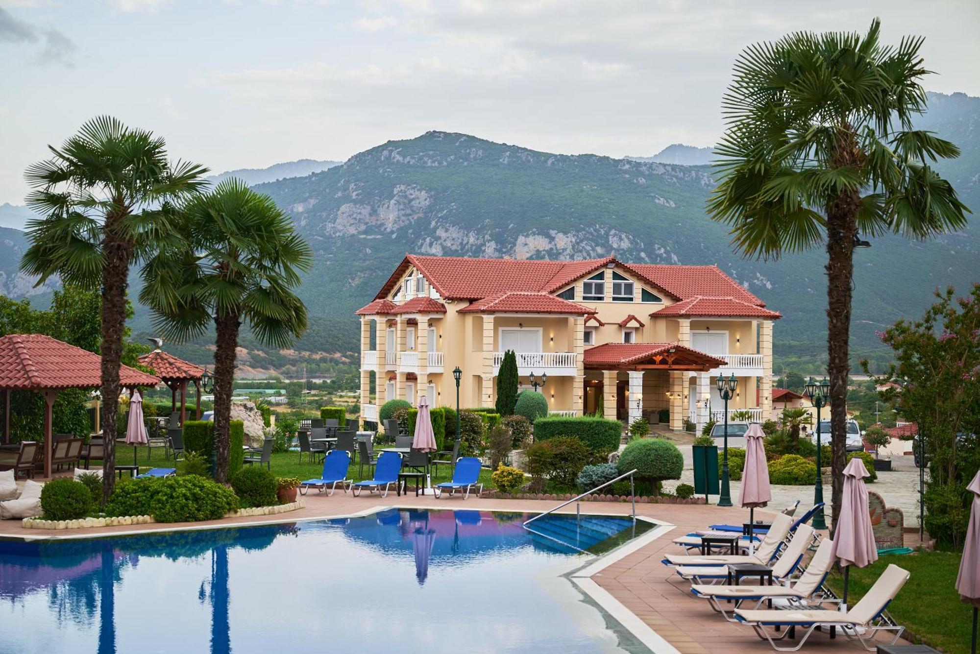 Aparthotel Famissi Sofita 7 Kalambaka Esterno foto