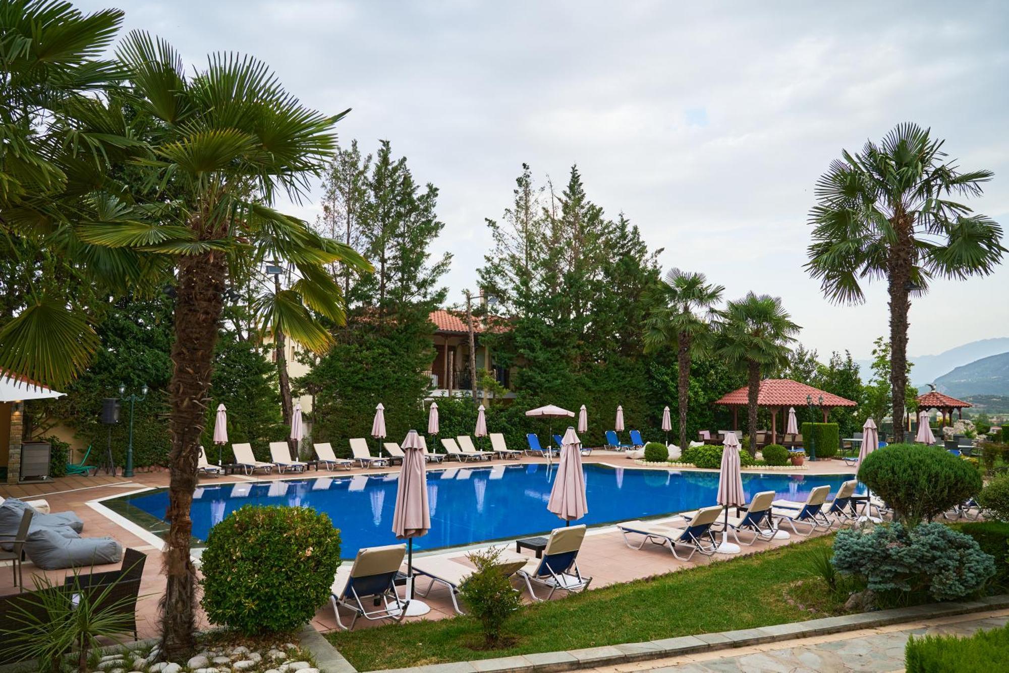 Aparthotel Famissi Sofita 7 Kalambaka Esterno foto